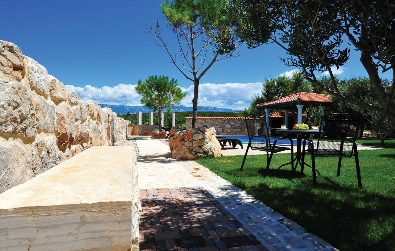 Villa Dabo Novalja Exterior photo